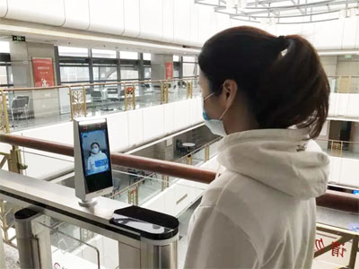 防疫功臣,北京連續(xù)9天無(wú)新增確診病例,路可路美人臉測(cè)溫閘機(jī)功不可沒(méi) 哪家好？?jī)r(jià)格怎么樣？代理招商，生產(chǎn)廠家，價(jià)格，哪家好，多少錢(qián)，品牌，報(bào)價(jià)，廠家，哪個(gè)公司好 