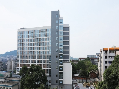 四川省,自貢市醫(yī)院健康碼,測溫,人臉識別,閘機(jī)自貢市第三人民醫(yī)院測溫閘機(jī),健康碼核驗(yàn),FS200C 哪家好？價格怎么樣？代理招商，生產(chǎn)廠家，價格，哪家好，多少錢，品牌，報價，廠家，哪個公司好 自貢市第三人民醫(yī)院始建于1950年，是一所集醫(yī)、教、研、防為一體，?？铺厣怀龅膱@林式國家三級甲等綜合性醫(yī)院。采用路可路美健康碼人臉測溫閘機(jī)為就診人員提供便捷就診通行服務(wù)。