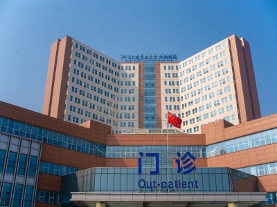 四川省,成都市,龍泉驛區(qū)醫(yī)院健康碼,測溫,人臉識別,閘機快訊：成都市龍泉驛區(qū)第二人民醫(yī)院啟用健康碼測溫通道閘機進行出入管控，實現(xiàn)就醫(yī)便捷通行 哪家好？價格怎么樣？代理招商，生產(chǎn)廠家，價格，哪家好，多少錢，品牌，報價，廠家，哪個公司好 