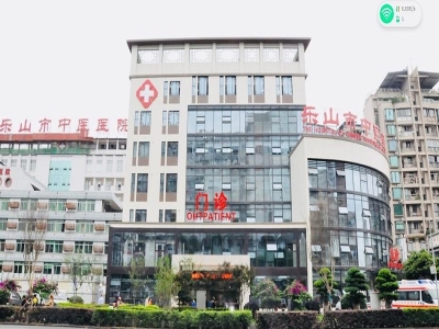 四川省,樂山市,西南醫(yī)院,醫(yī)療健康碼,測溫,人臉識別,閘機(jī)%%健康碼%%人臉%%測溫測溫,健康碼,人臉識別,口罩檢測四川省樂山中醫(yī)院測溫閘機(jī),人臉識別 哪家好？價格怎么樣？代理招商，生產(chǎn)廠家，價格，哪家好，多少錢，品牌，報價，廠家，哪個公司好 四川省樂山中醫(yī)醫(yī)院來醫(yī)院的就診人員僅需要出示手機(jī)天府健康碼在健康碼人臉測溫閘機(jī)上“靠一靠”，系統(tǒng)自動識別天府健康碼狀態(tài)，并同步對掃碼者進(jìn)行體溫測量及口罩佩戴檢測，如果就診人員健康碼為綠碼、體溫正常且佩戴了口罩，閘機(jī)將自動開閘放行，整體通行1秒左右即可完成；如果健康碼狀態(tài)為黃碼或紅碼或體溫異?；蛭磁宕骺谡郑】荡a核驗(yàn)人臉測溫主機(jī)將提示告警，閘機(jī)也會緊閉閘機(jī)，拒絕放行。